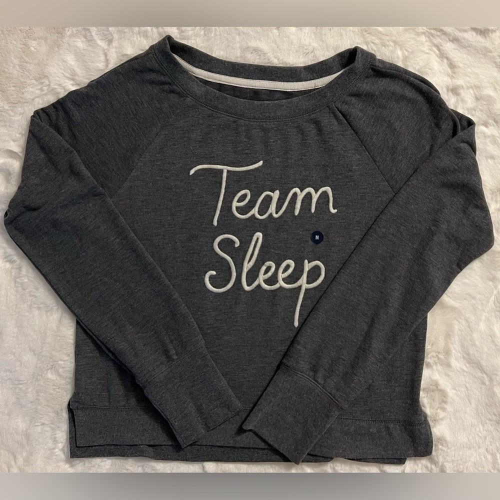 HOLLISTER GILLY HICKS GRAPHIC SWEATER WOMEN, MEDIUM